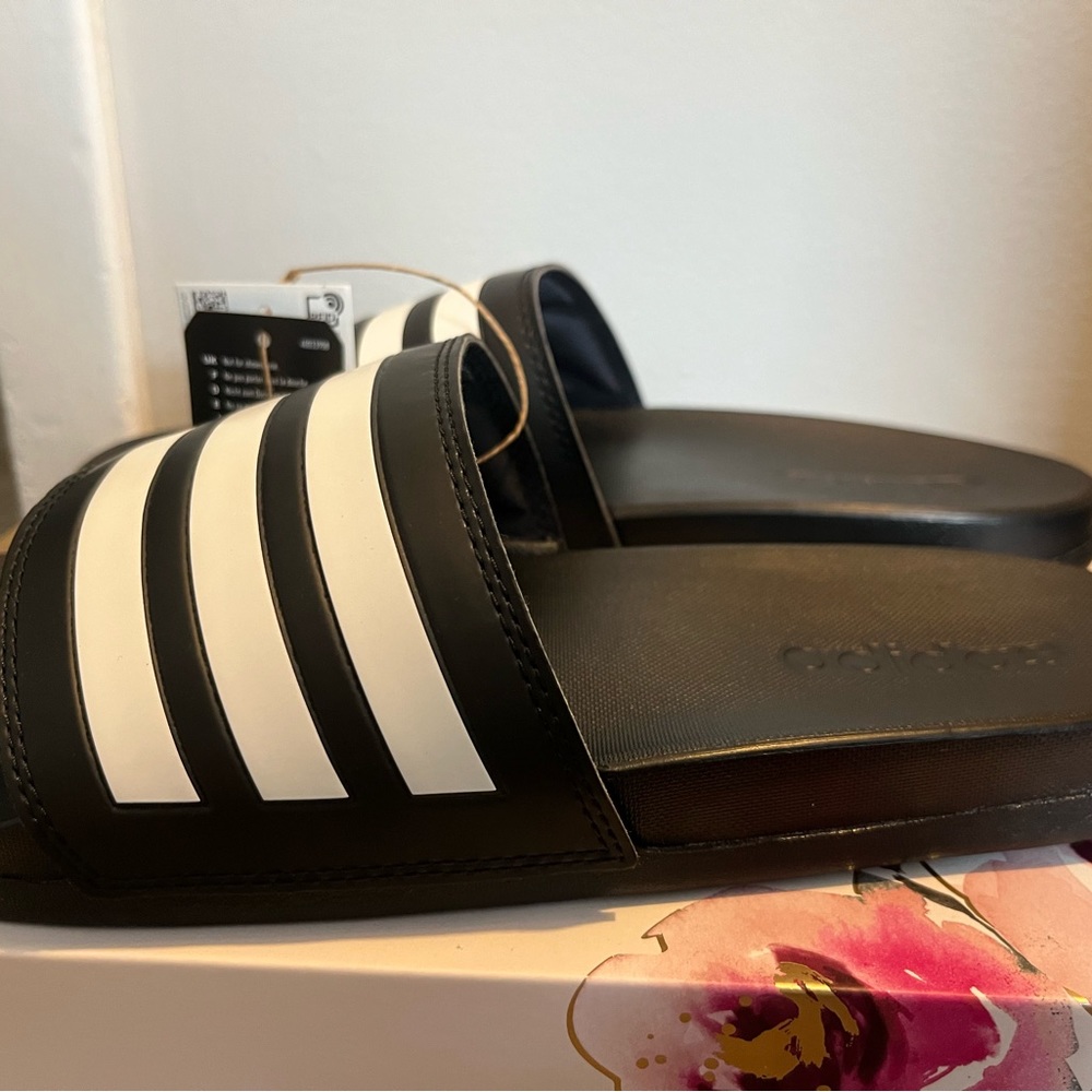 Brand New Adidas Slides Men’s 7 / Women’s 8 - Picture 3 of 5
